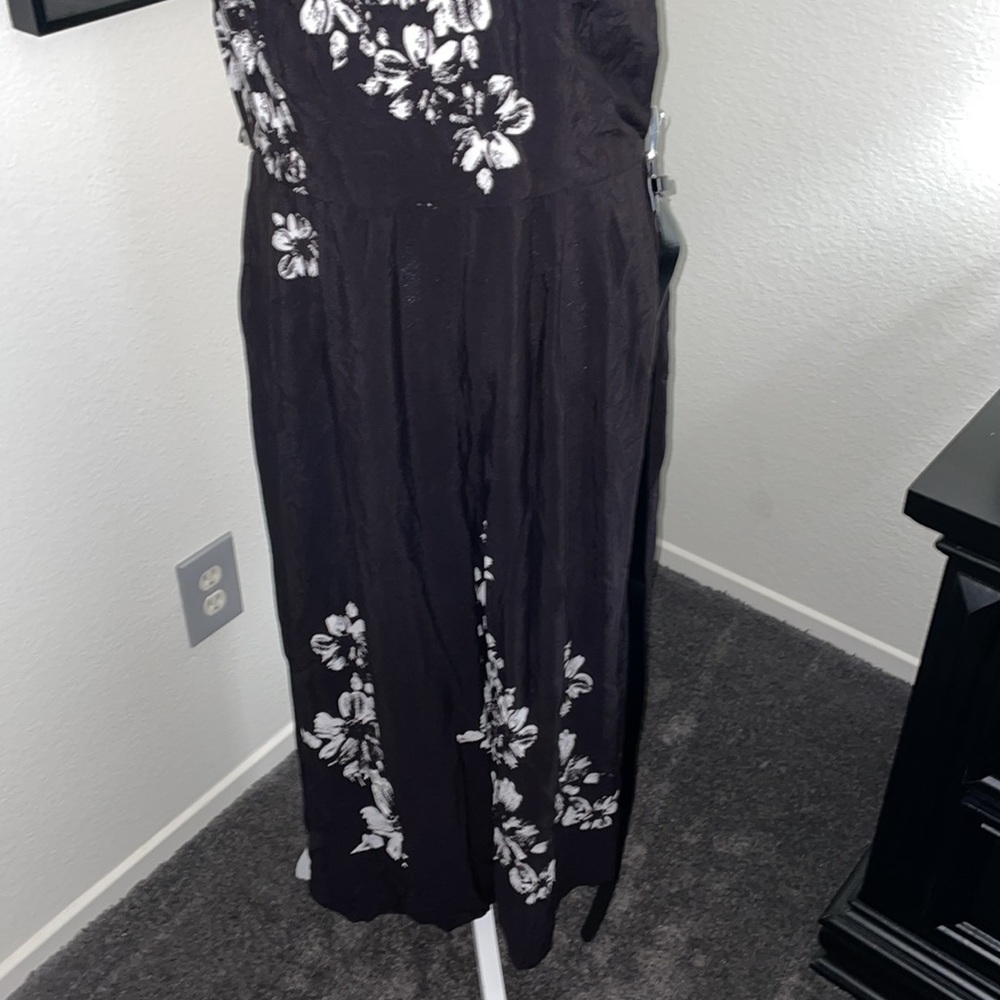 Bisou bisou black and white jumpsuit with belt new with tags - Picture 3 of 10